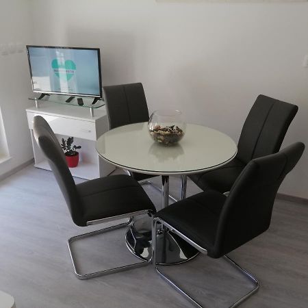 Apartment Leptir Подстрана Екстер'єр фото
