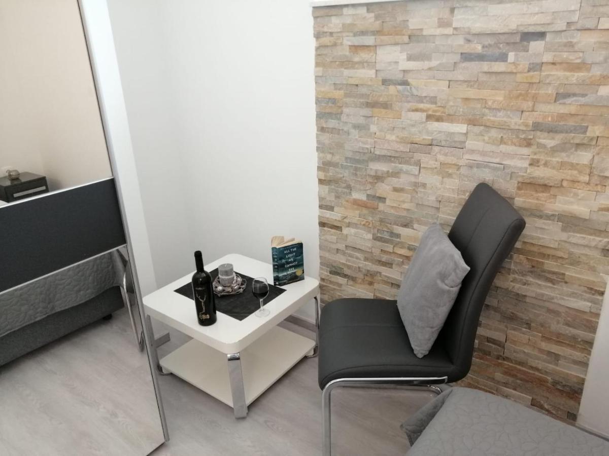 Apartment Leptir Подстрана Екстер'єр фото