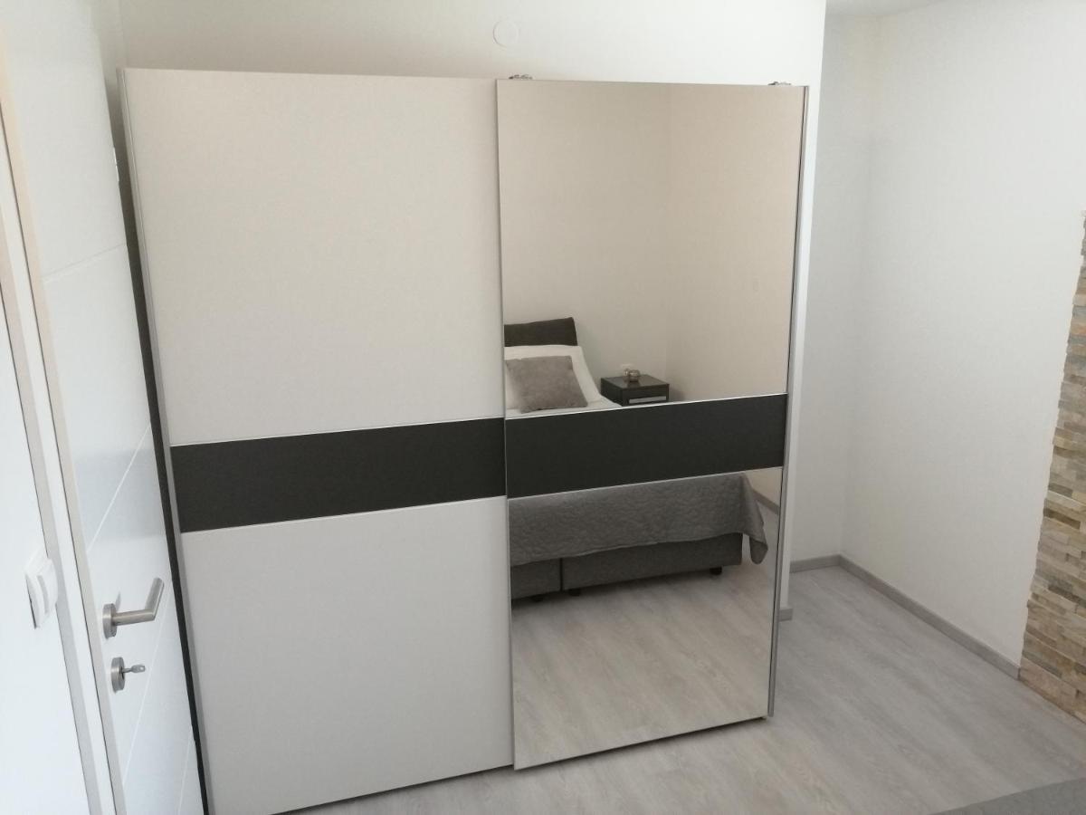 Apartment Leptir Подстрана Екстер'єр фото