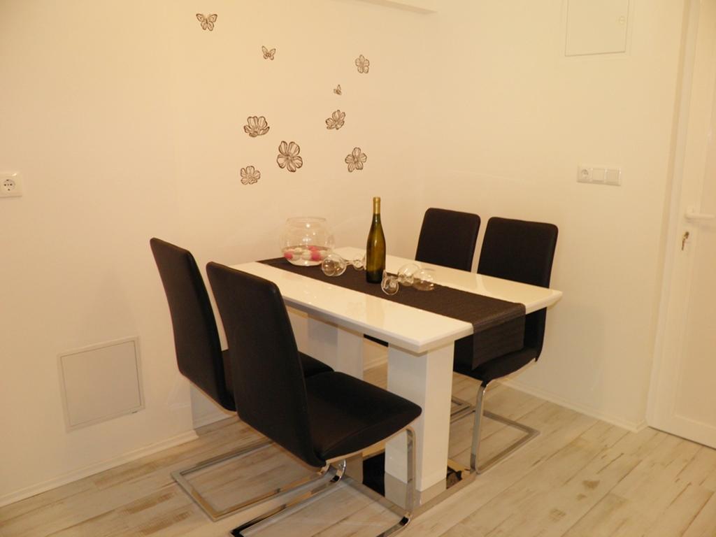 Apartment Leptir Подстрана Номер фото