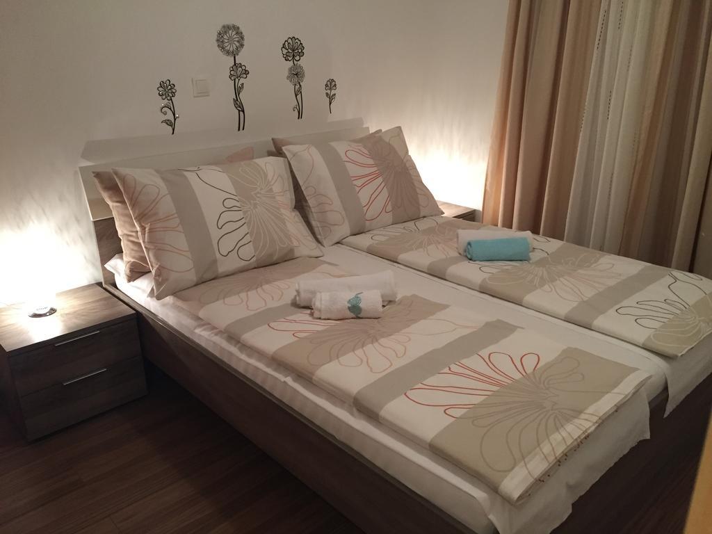 Apartment Leptir Подстрана Екстер'єр фото